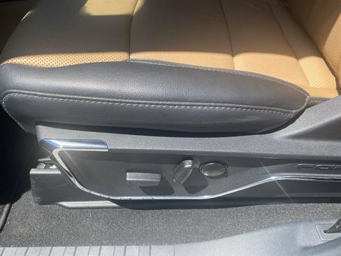 Used 2024 Ford F250 Lariat w/ Sport Appearance Package AWD/4WD image 18