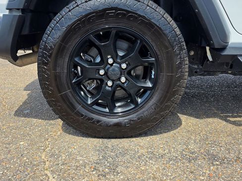 Used 2020 Jeep Wrangler Unlimited Sport AWD/4WD image 10