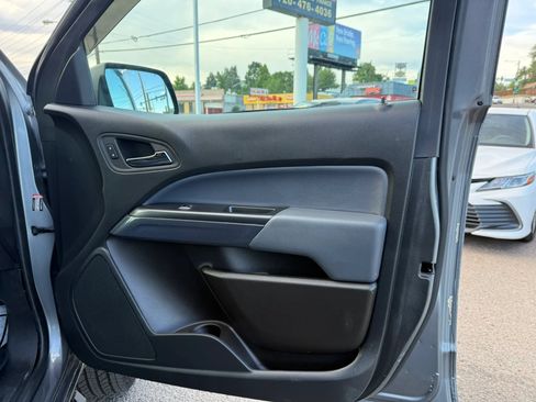 Used 2022 Chevrolet Colorado Z71 w/ Safety Package AWD/4WD image 17