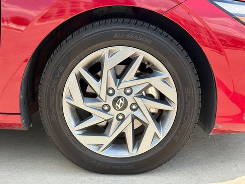 Used 2024 Hyundai Elantra SEL FWD image 10