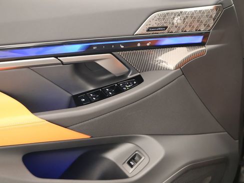 Used 2026 BMW M5 Touring AWD/4WD image 24