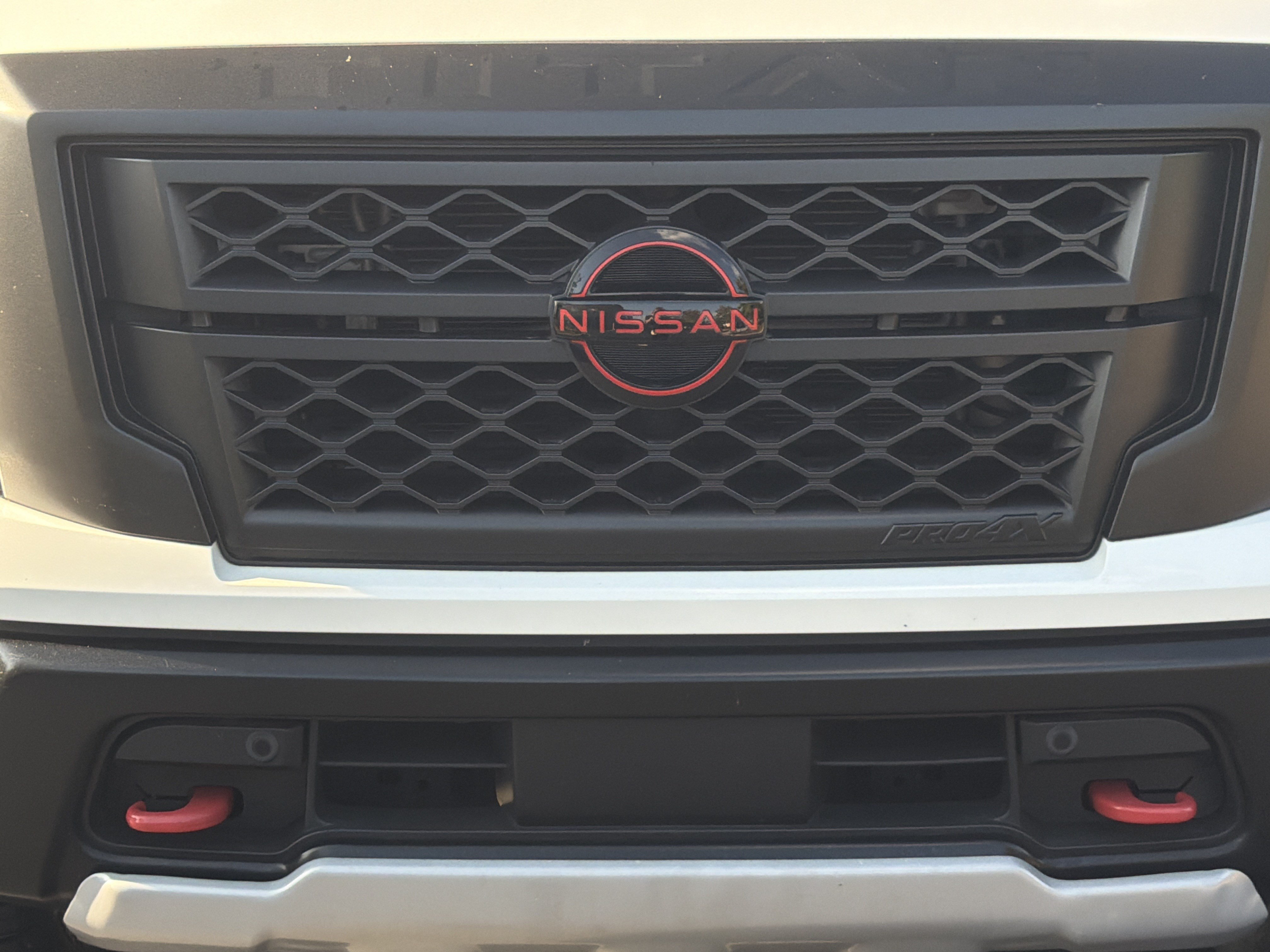Used 2023 Nissan Titan PRO-4X w/ Pro-4x Utility Package AWD/4WD image 19
