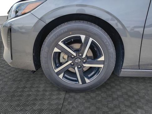 Used 2024 Nissan Sentra SV FWD image 13