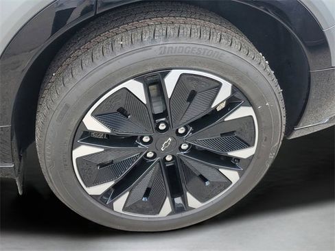 New 2025 Chevrolet Blazer EV RS image 11