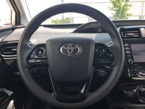 Used 2022 Toyota Prius LE FWD image 21