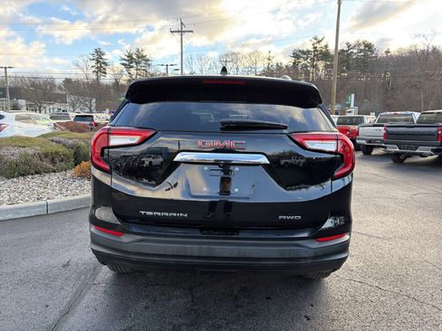 Used 2022 GMC Terrain SLE w/ Driver Convenience Package image 6