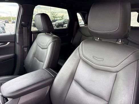 Used 2022 Cadillac XT5 Premium Luxury FWD image 13