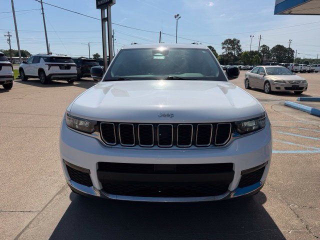 Used 2022 Jeep Grand Cherokee L Limited AWD/4WD image 3