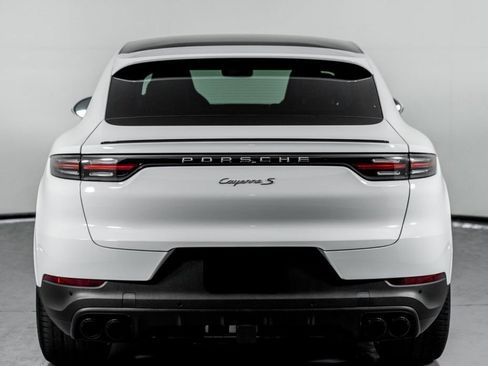 Used 2022 Porsche Cayenne S AWD/4WD image 7