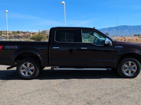 Used 2020 Ford F150 Lariat image 2