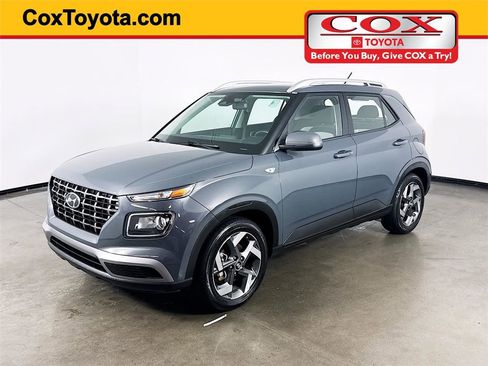 Used 2024 Hyundai Venue SEL image 1