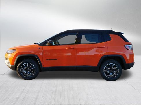 New 2026 Jeep Compass Trailhawk w/ Trailer Tow Group image 4