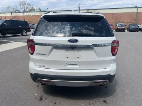Used 2017 Ford Explorer Limited w/ Equipment Group 301A FWD image 6