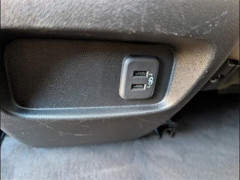 Used 2019 Cadillac XT5 FWD image 17