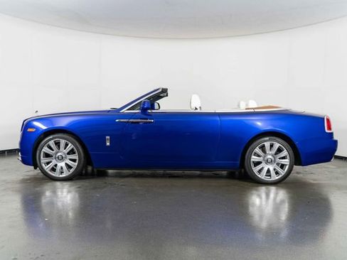 Used 2017 Rolls-Royce Dawn RWD image 5