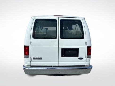 Used 2012 Ford E-350 and Econoline 350 XLT RWD image 7
