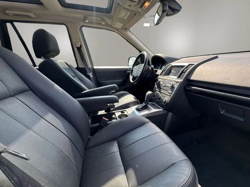 Used 2015 Land Rover LR2 HSE AWD/4WD image 16
