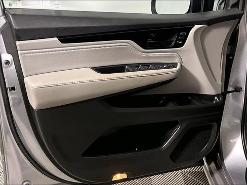 Used 2022 Honda Odyssey Touring image 18