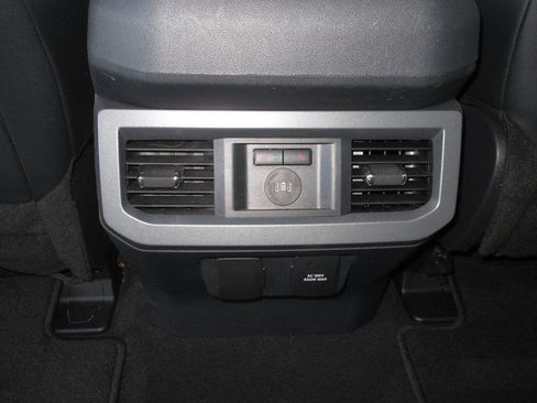 Used 2024 Ford F250 Lariat AWD/4WD image 34