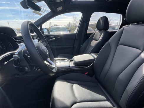 Certified 2025 Audi Q7 3.0T Premium Plus image 21