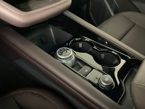 New 2026 Ford Explorer Platinum image 17