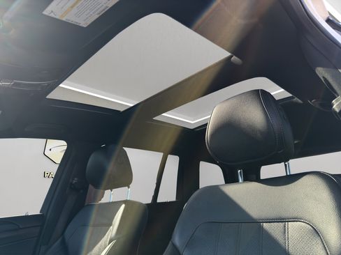 Used 2018 Mercedes-Benz GLS 450 4MATIC image 25