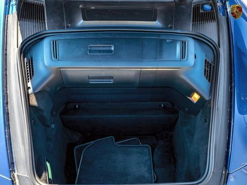 Used 2010 Porsche 911 Carrera 4 image 4