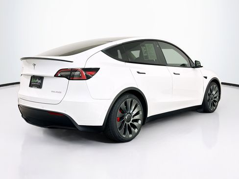 Used 2022 Tesla Model Y Performance AWD/4WD image 9