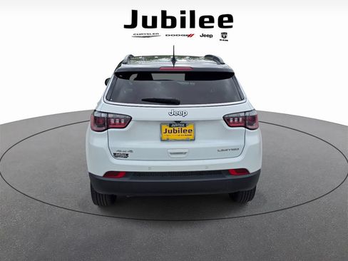 Used 2025 Jeep Compass Limited AWD/4WD image 4
