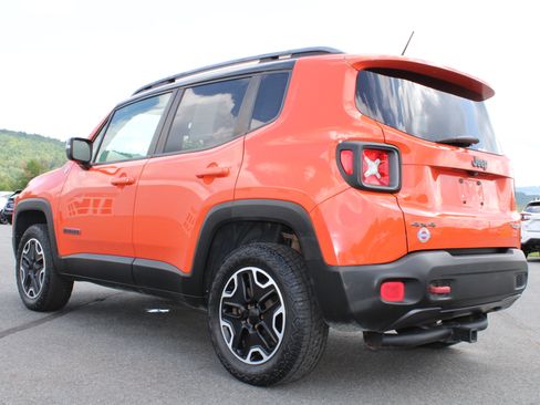 Used 2015 Jeep Renegade Trailhawk AWD/4WD image 5