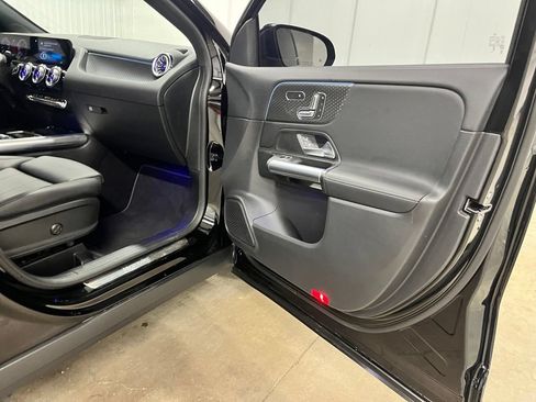 Used 2024 Mercedes-Benz GLA 250 image 21