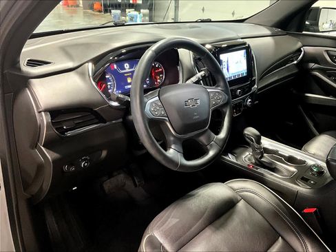 Used 2023 Chevrolet Traverse Premier w/ Redline Edition image 8