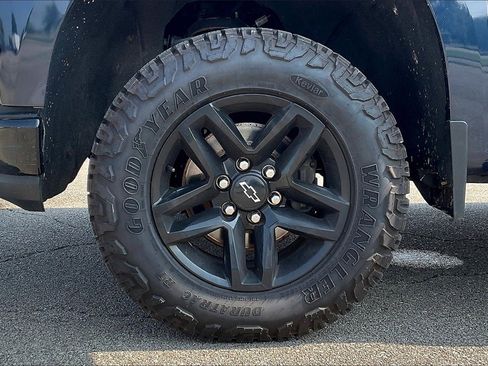 Used 2022 Chevrolet Silverado 1500 LT Trail Boss w/ Bed Protection Package image 8