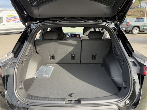 New 2026 Chevrolet Equinox EV LT image 32