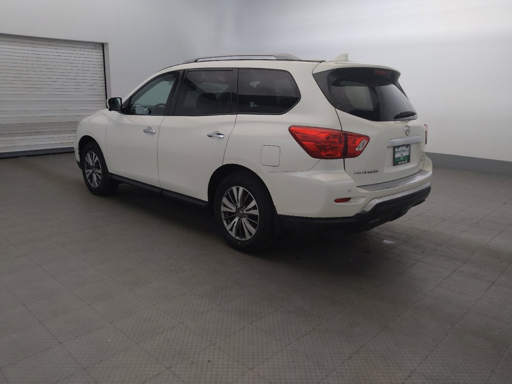 Used 2019 Nissan Pathfinder SL w/ Cargo Package AWD/4WD image 3