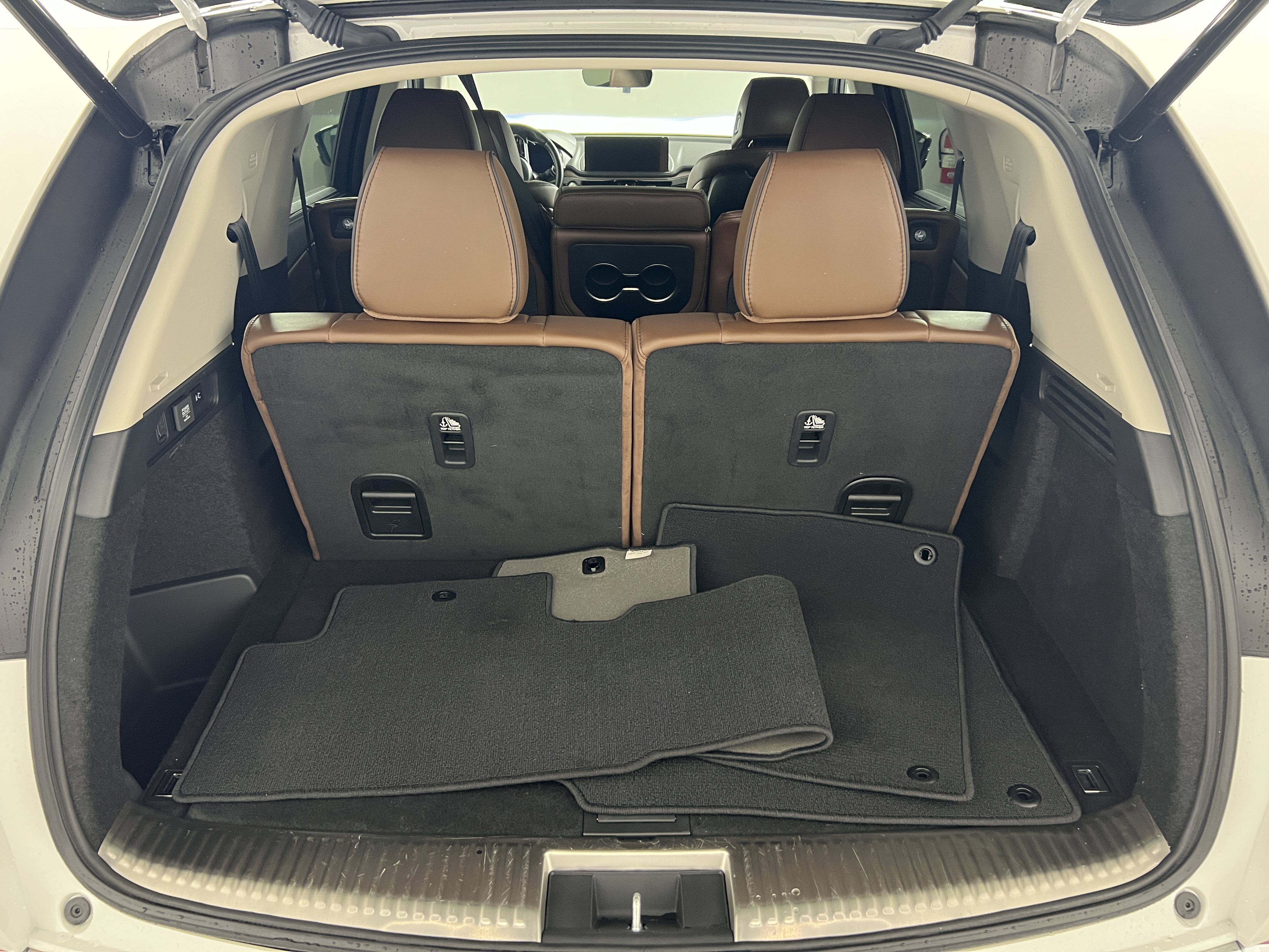Used 2025 Acura MDX w/ Advance Package AWD/4WD image 19