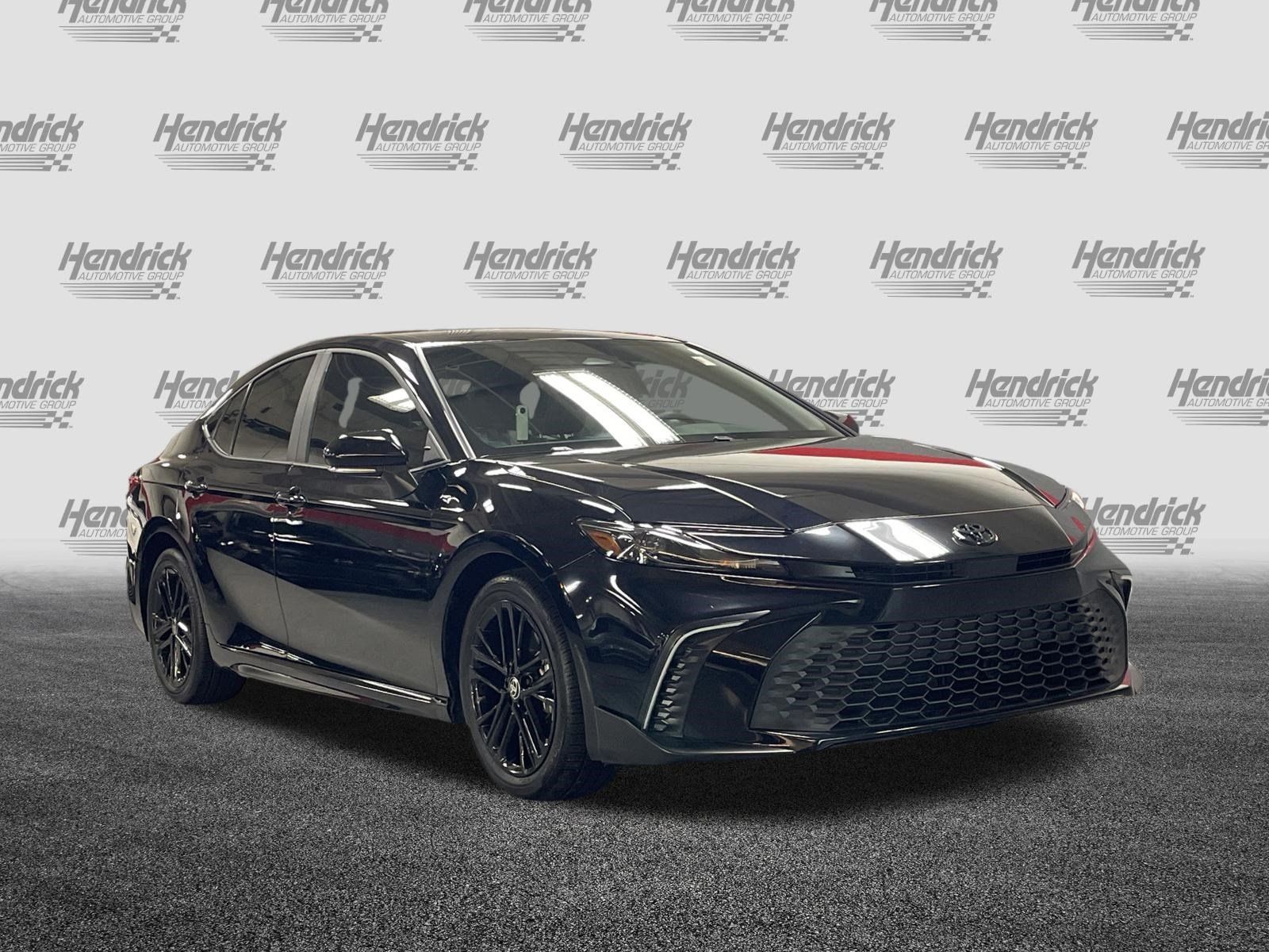 Used 2026 Toyota Camry SE FWD image 2
