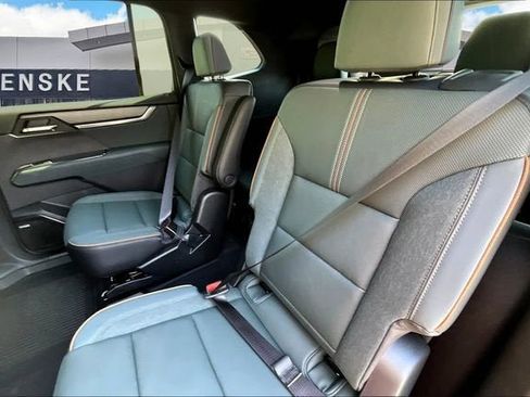 New 2026 GMC Acadia AT4 w/ LPO, Floor Liner Package image 10