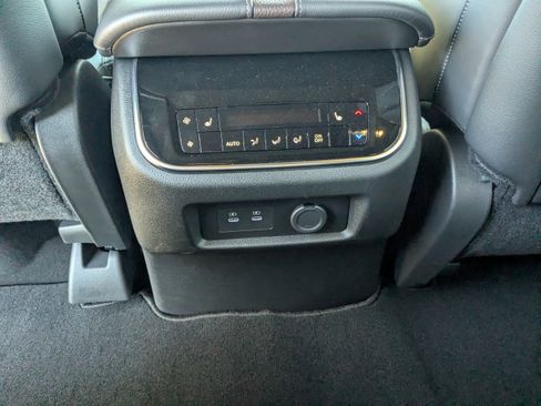 Certified 2025 Nissan Armada Platinum w/ Convenience Package image 16