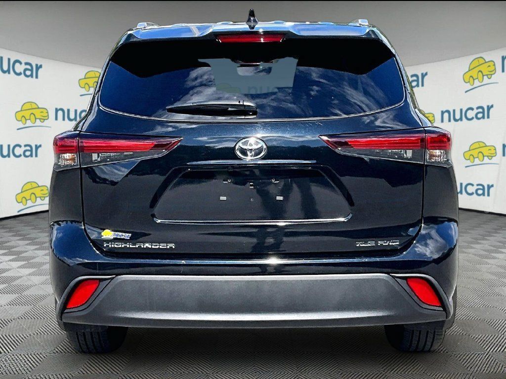 Used 2026 Toyota Highlander XLE AWD/4WD image 5