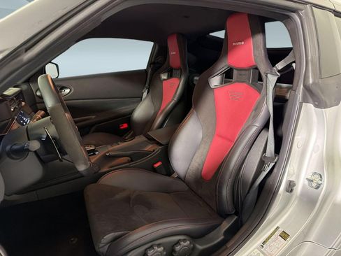Used 2024 Nissan Z NISMO w/ Floor Mat Package RWD image 5