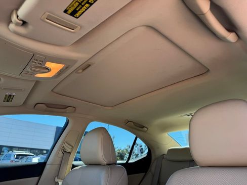 Used 2008 Lexus IS 250 w/ Premium Pkg RWD image 18