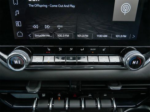 New 2025 GMC Canyon Elevation w/ Convenience Package image 11