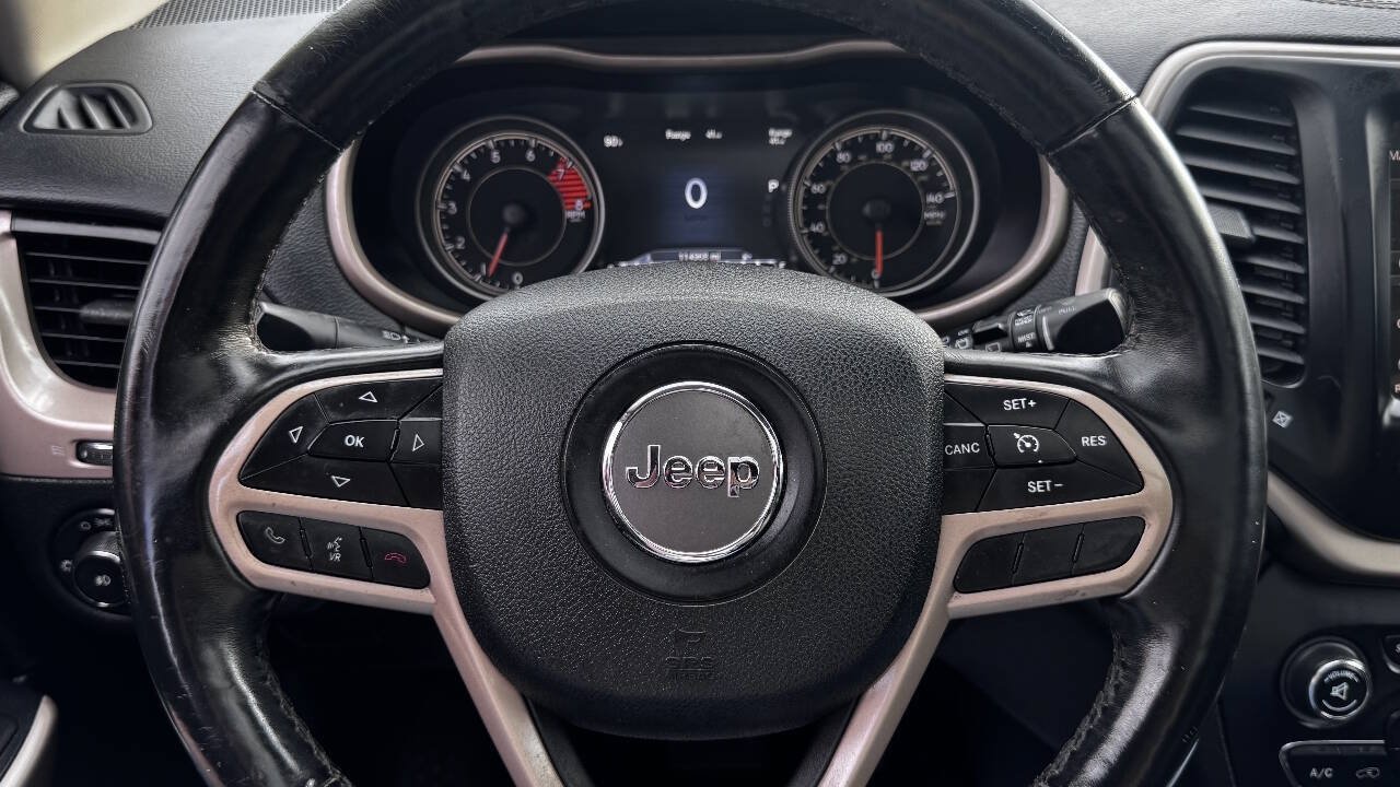 Used 2017 Jeep Cherokee Limited AWD/4WD image 17