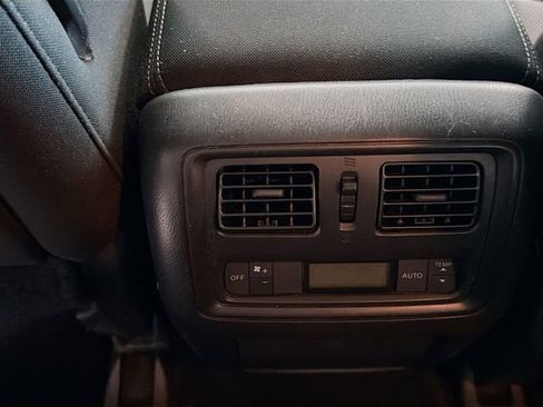 Used 2017 Nissan Pathfinder SV image 22