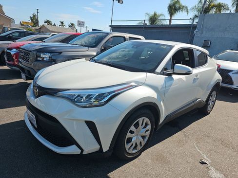 Used 2021 Toyota C-HR LE FWD image 1
