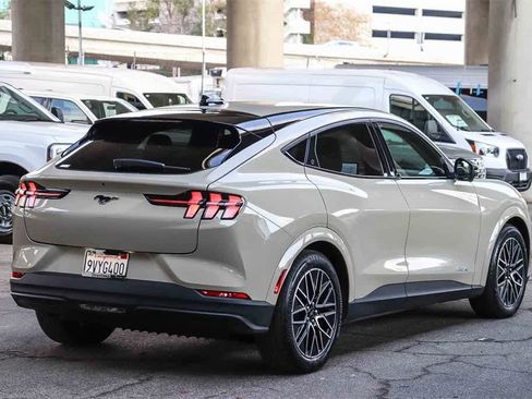 Used 2025 Ford Mustang Mach-E Premium image 4