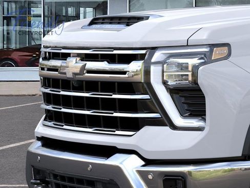 New 2026 Chevrolet Silverado 3500 LTZ AWD/4WD image 13