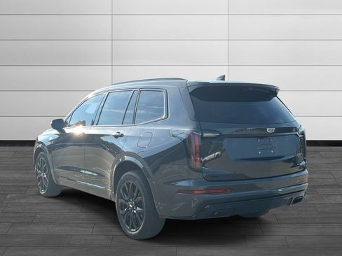 Used 2022 Cadillac XT6 Sport w/ Technology Package AWD/4WD image 3