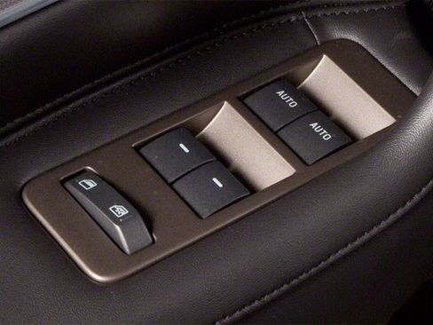 Used 2013 Lincoln MKX FWD image 17